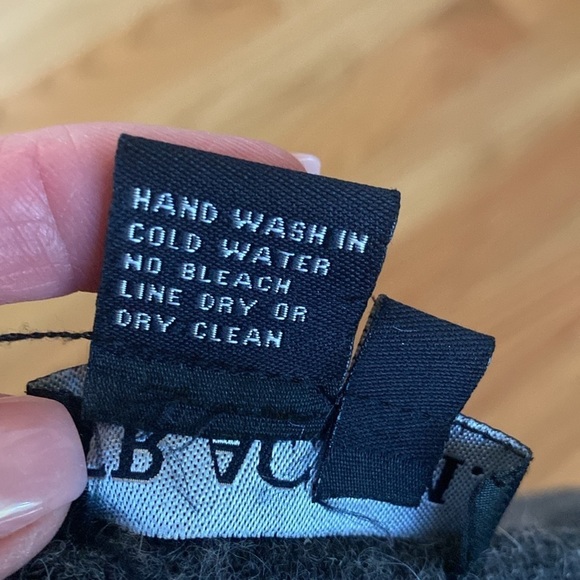 Silk Angora sweater Women’s M Sequins Festive Grey V neck Warm Winter festive - Picture 11 of 11